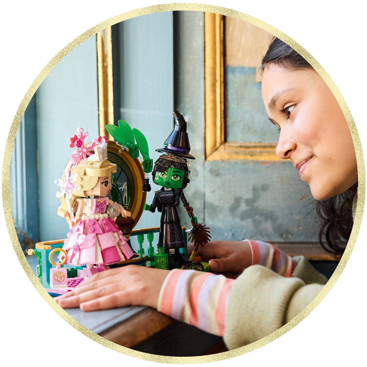 75682 Elphaba & Glinda Figures