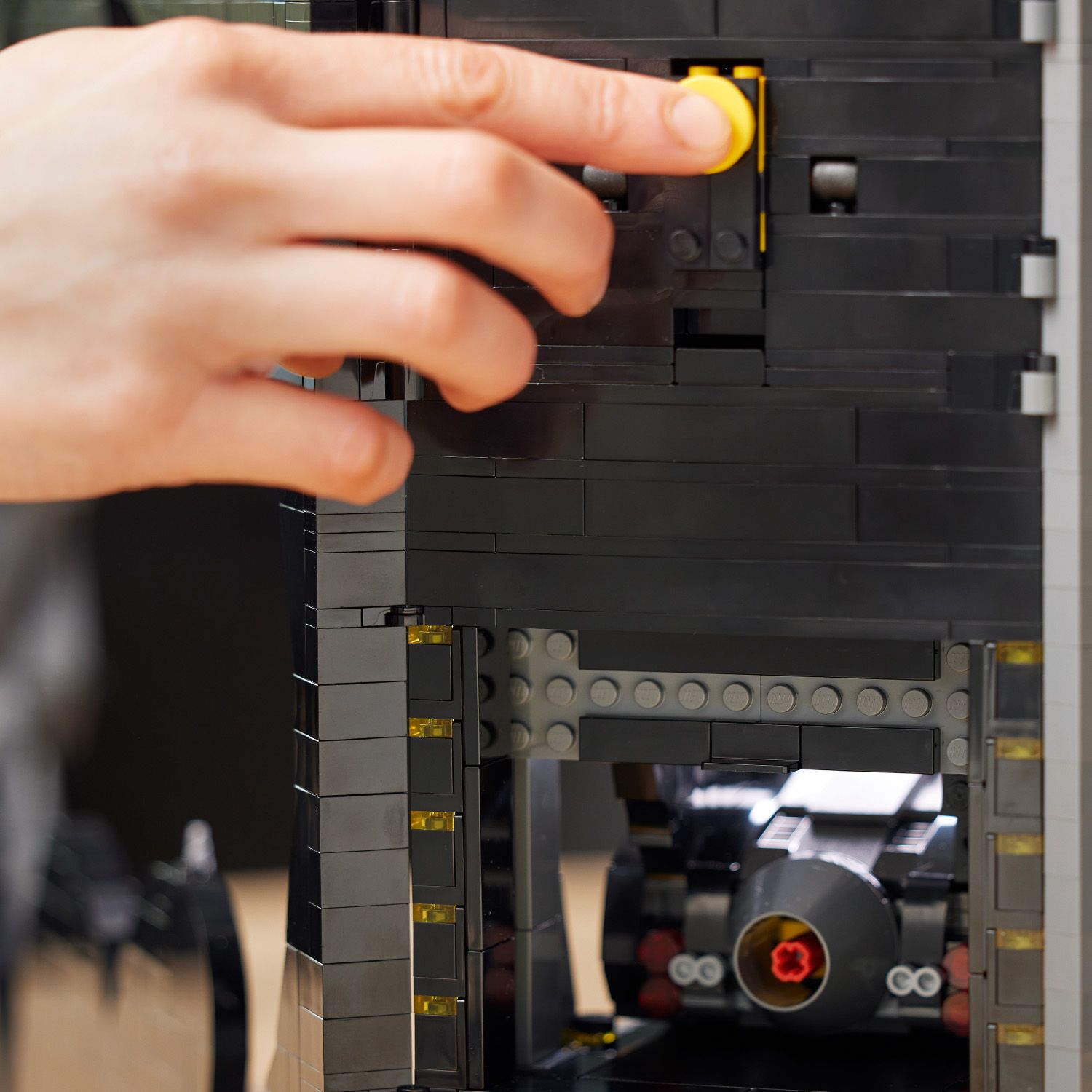 76252 Batcave™ – Shadow Box